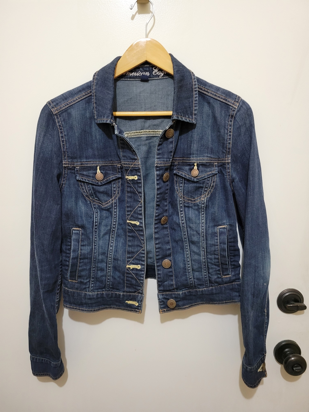 American Eagle Outfitters Womans Dark Blue Denim Jean Jacket - Size Small